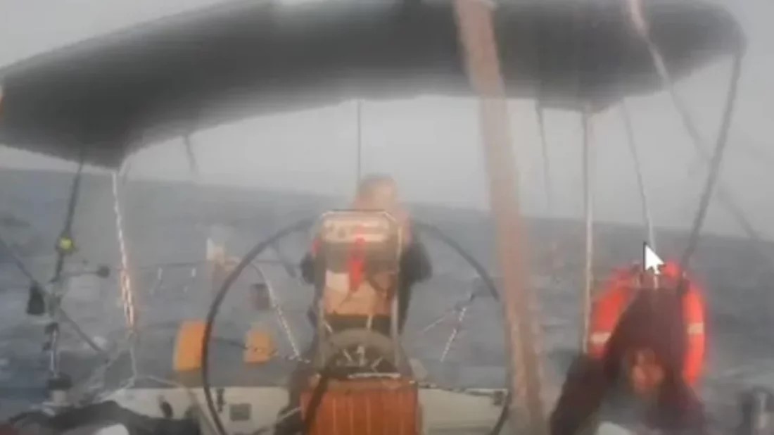 ফ্লোটিলার একমাত্র টিকে থাকা জাহাজ 'দ্য ম্যারিনেট' গাজা হতে ৮০ কিলোমিটার দূরে অবস্থান করছে